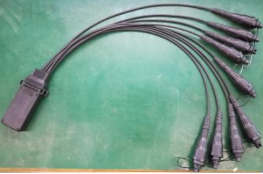 1x4 1x8 Mini Fiberhub đóng cửa ITU-T G.657A2 Sợi sợi cáp quang PLC 4,8mm