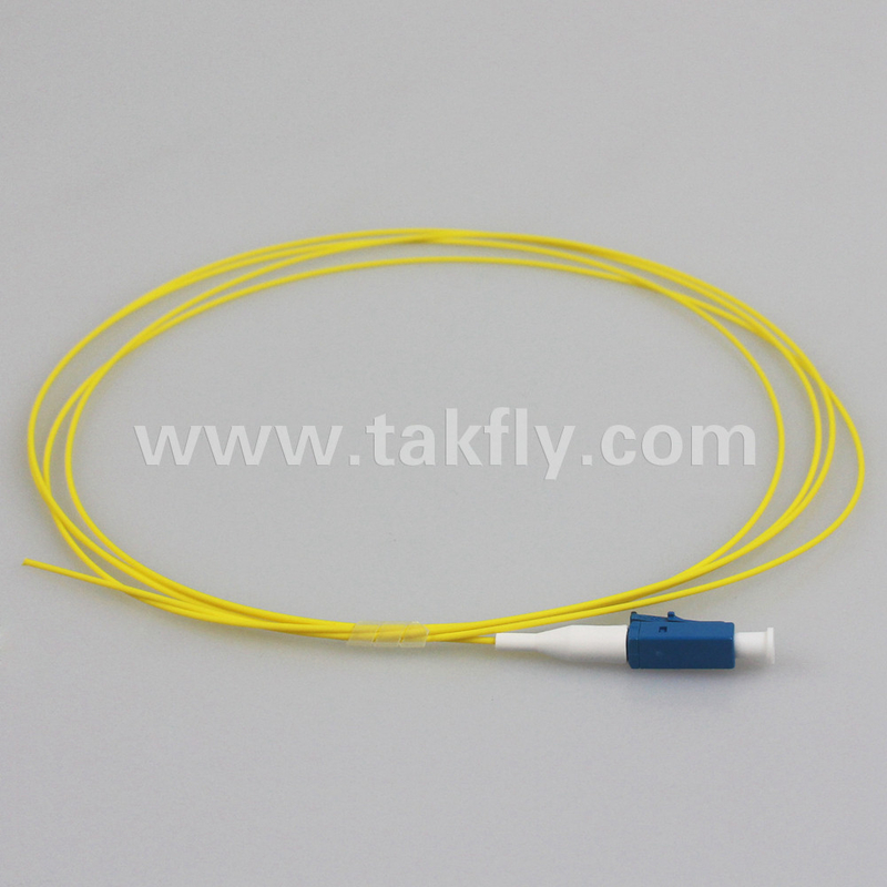 1.5M LC/UPC 0.9mm SM Fiber Optic Pigtail cho truyền dữ liệu ổn định và nhanh
