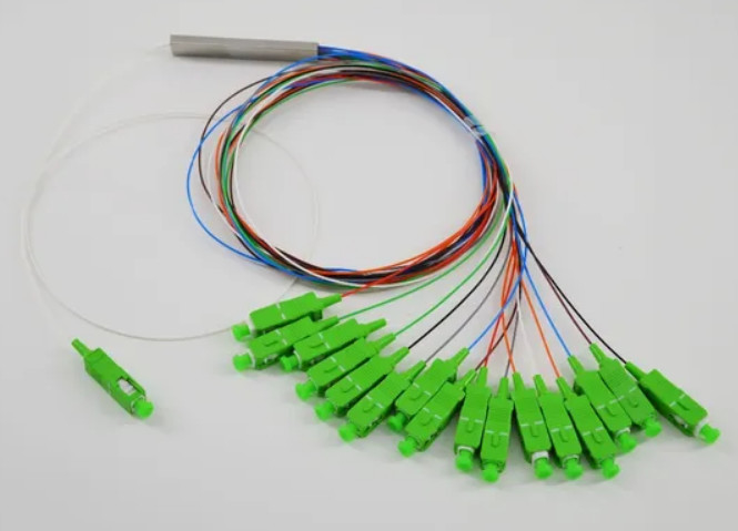 1X16 FTTX ống thép nhỏ Sợi quang PLC Splitter Cable Diameter 0.9mm cho các ứng dụng FTTX